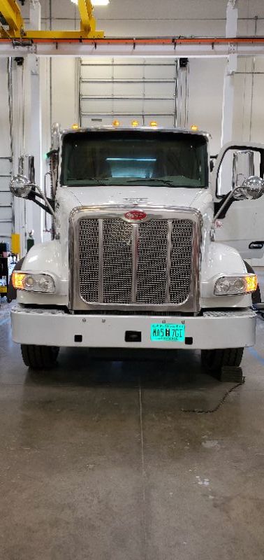 2019 Peterbilt 567 Galbreath U5-OR-174 60k lb  35.5″ Rails Paccar MX Roll Off Truck