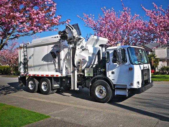 Alleygator-Zero-b-wpv_587x440_center_center Everything You Need to Know About the McNeilus Zero Radius Side Loader Garbage Truck