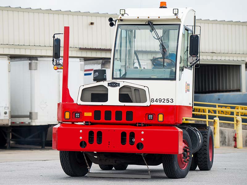 Buying Guide: Tips for Purchasing Terminal Tractors - Autocar terminal tractor