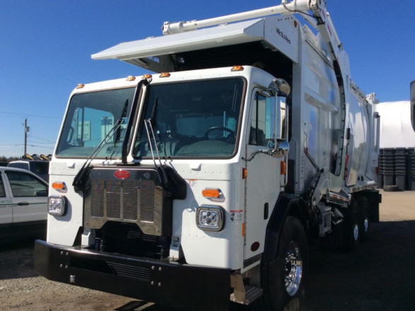 RR-front-end-loaders-the-ultimate-commercial-garbage-truck-wpv_587x440_center_center Front End Loaders: The Ultimate Commercial Garbage Truck